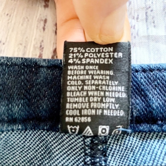 *5/$20* HUE Dark Wash Cuffed Hem Ankle Jeggings S - Picture 6 of 7